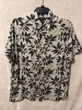 Axcess Men's Short-Sleeve Button-Down Shirt in White with Black Leaf Print
